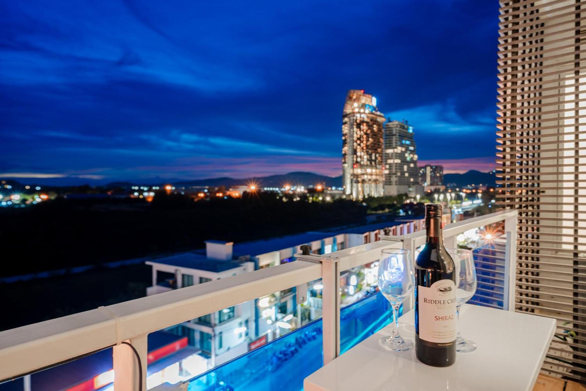 My - Floor, 104m2, Terrace, 8 Pools, 5 Min & Cicada Apartment